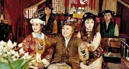 王夫人和贾母的多次较量