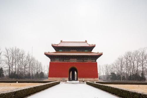 明十三陵神路简介
