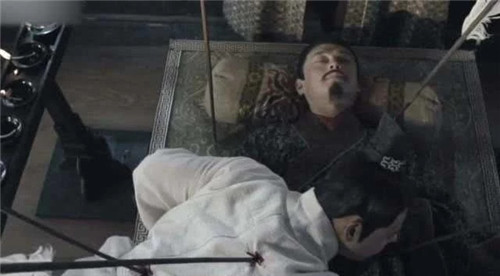 吴起伏尸的典故