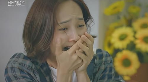 《顶楼》秀莲帮助吴允熙露娜母女搬入赫拉宫殿