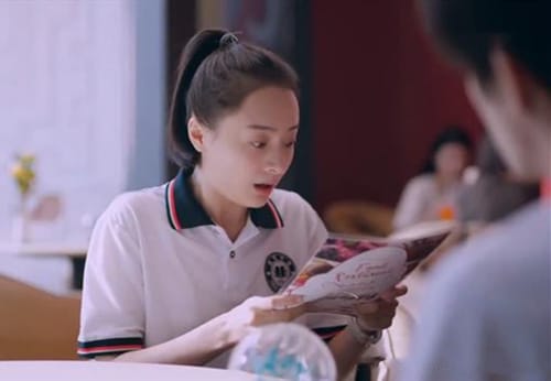 为何《以家人之名》有这么多吃饭点菜的情节