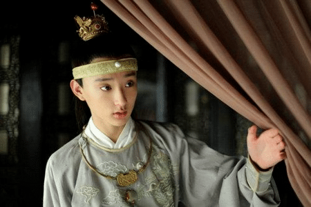 宝玉摔玉的举动有什么意义
