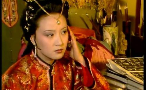 王熙凤为什么对袭人好
