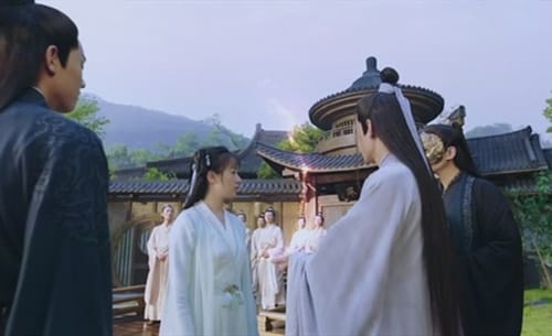 《琉璃》璇玑种出的心灯在司凤手中暗淡飘散