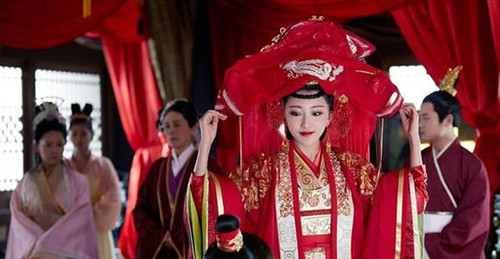 古代女子出嫁的嫁妆一般有什么