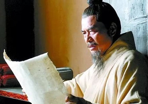 钟繇生平简介