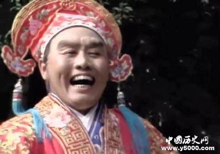 猪八戒投身猪胎九齿钉钯藏在哪里