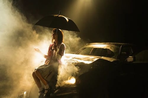 《禁忌女孩》讲了什么