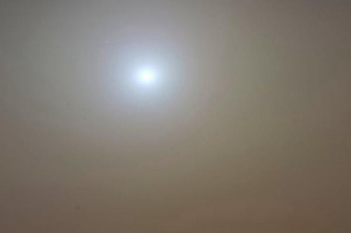北京为什么会出现蓝太阳