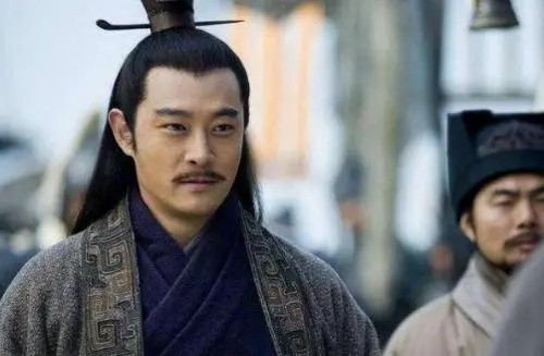 周瑜为什么会推荐鲁肃