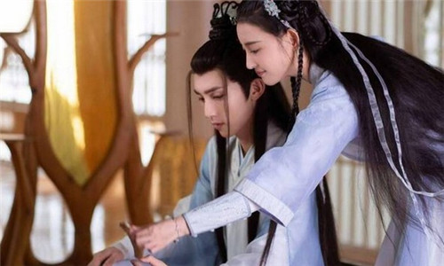 《百灵潭》电视剧和小说有什么区别