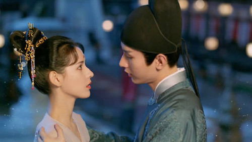 《与君歌》改编什么小说