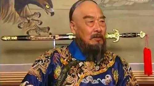 鳌拜死后康熙是如何对待他的子孙后代的